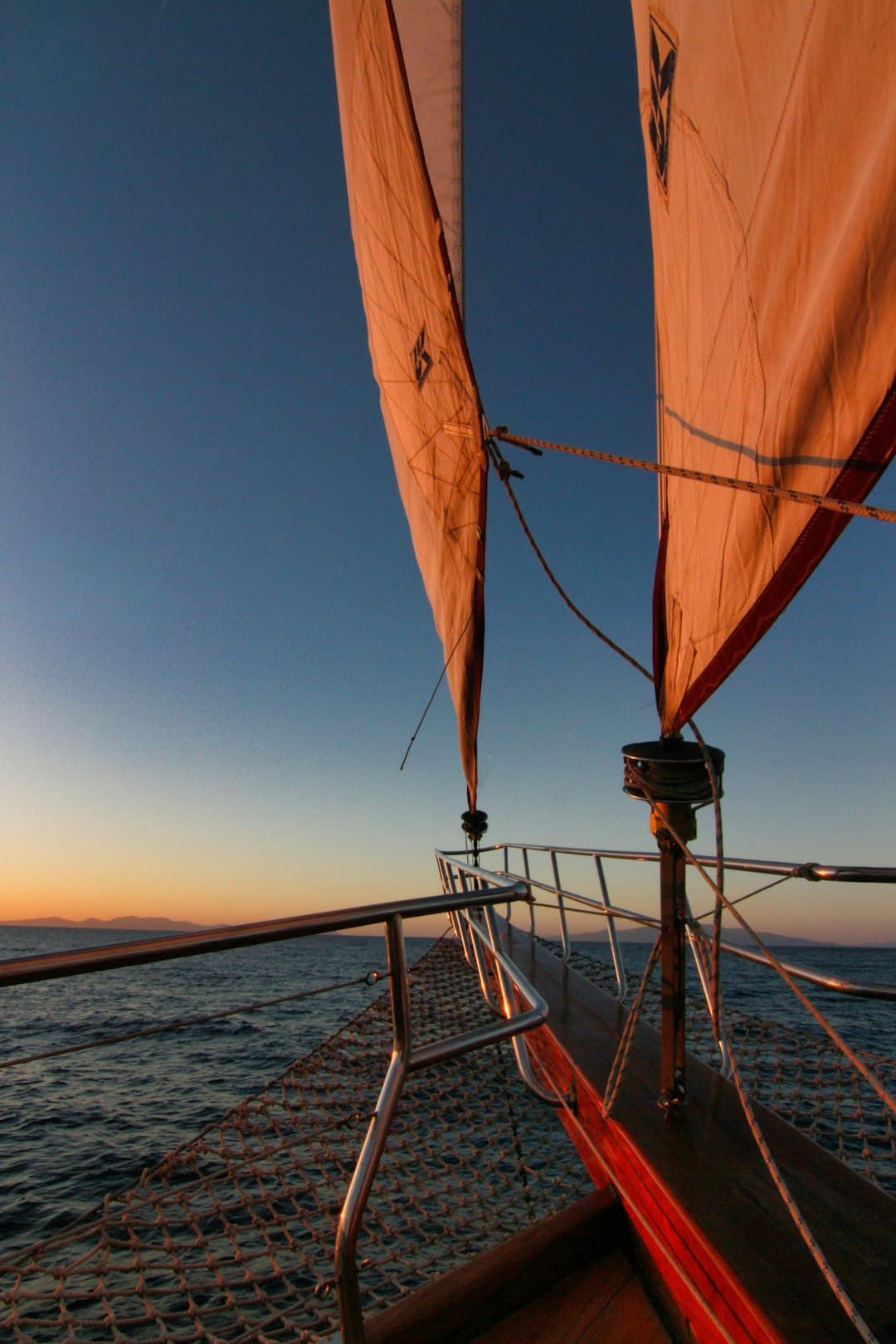 Oceanic Yachts case study — luxury yacht at sunset on calm waters, complete brand transformation by Marine Digital 360